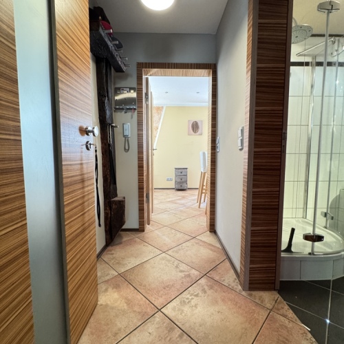 Großzügige, helle 80 m² Wohnung im Hochparterre sucht neue Mieter optimhome Immobilien Deutschland • Kaufen & Verkaufen