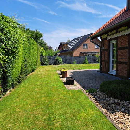 Wohnen mit Charme - Fachwerktraum mit Gartenidylle in Bergheim-Oberaussem optimhome Immobilien Deutschland • Kaufen & Verkaufen Wohnen mit Charme - Fachwerktraum mit Gartenidylle in Bergheim-Oberaussem optimhome Immobilien Deutschland • Kaufen & Verkaufen