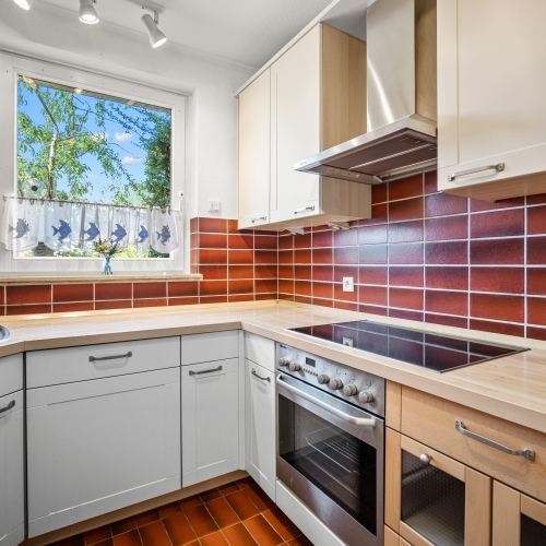 Ebenerdiger Wohnkomfort in ruhiger Lage – Stilvoller Bungalow mit Garten optimhome Immobilien Deutschland • Kaufen & Verkaufen Ebenerdiger Wohnkomfort in ruhiger Lage – Stilvoller Bungalow mit Garten optimhome Immobilien Deutschland • Kaufen & Verkaufen