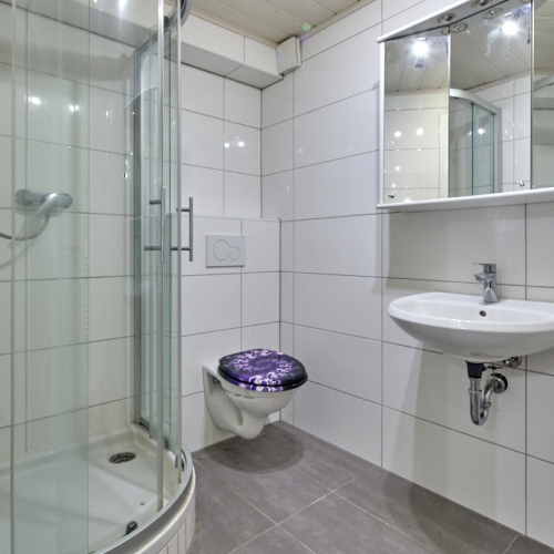 Wohnen und Vermieten unter einem Dach! Vielseitiges Haus mit viel Potenzial und großzügigem Garten optimhome Immobilien Deutschland • Kaufen & Verkaufen