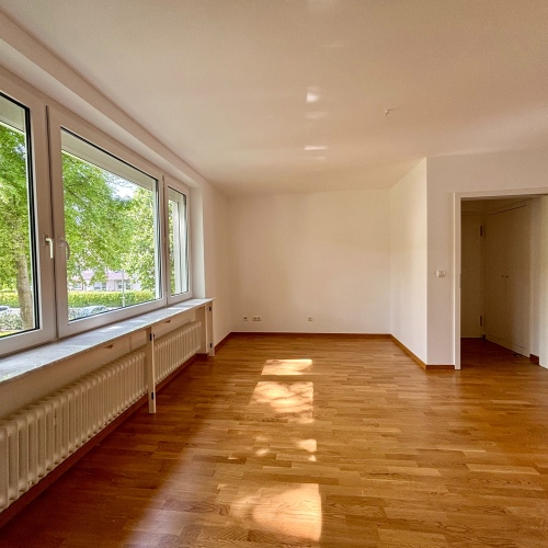 RESERVIERT Sofort verfügbar: moderne Etagenwohnung mit Balkon und Stellplatz optimhome Immobilien Deutschland • Kaufen & Verkaufen RESERVIERT Sofort verfügbar: moderne Etagenwohnung mit Balkon und Stellplatz optimhome Immobilien Deutschland • Kaufen & Verkaufen