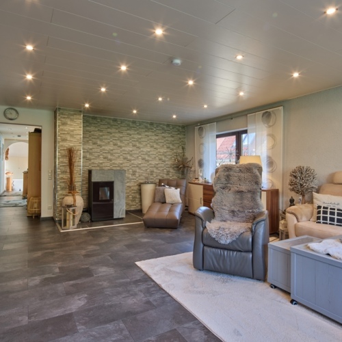 Einziehen und Wohlfühlen – Einfamilienhaus mit Garten, großer Terrasse - Platz für die ganze Familie optimhome Immobilien Deutschland • Kaufen & Verkaufen Einziehen und Wohlfühlen – Einfamilienhaus mit Garten, großer Terrasse - Platz für die ganze Familie optimhome Immobilien Deutschland • Kaufen & Verkaufen