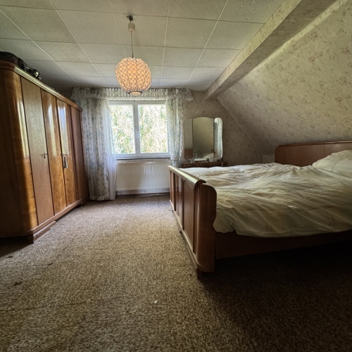 Geräumiges Wohnhaus in ruhiger Lage, mit Scheune, Garten und vielen Möglichkeiten zur Gestaltung optimhome Immobilien Deutschland • Kaufen & Verkaufen Geräumiges Wohnhaus in ruhiger Lage, mit Scheune, Garten und vielen Möglichkeiten zur Gestaltung optimhome Immobilien Deutschland • Kaufen & Verkaufen