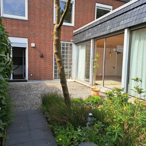 Viel Platz für Leben und Ideen – großzügiges Reihenmittelhaus mit Einliegerwohnung optimhome Immobilien Deutschland • Kaufen & Verkaufen
