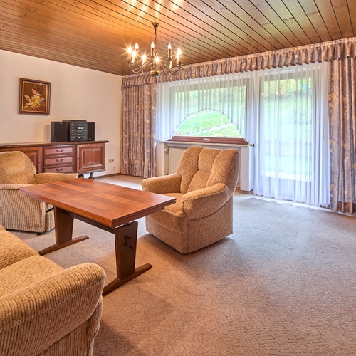 Panoramablick inklusive. Freistehendes Ein- Zweifamilienhaus mit großzügigem Grundstück optimhome Immobilien Deutschland • Kaufen & Verkaufen Panoramablick inklusive. Freistehendes Ein- Zweifamilienhaus mit großzügigem Grundstück optimhome Immobilien Deutschland • Kaufen & Verkaufen