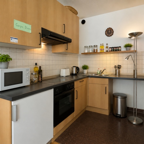 Sofort investieren: Vermietetes 1-Zimmer-Apartment mit Wintergarten wartet auf Sie! optimhome Immobilien Deutschland • Kaufen & Verkaufen