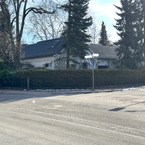 VERMIETET - Luxuriöser Winkelbungalow mit ca. 300 m² Wohn-/ Nutzfläche am Dorfanger optimhome Immobilien Deutschland • Kaufen & Verkaufen