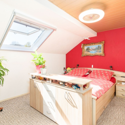 Ihr neues Zuhause mit Rendite! Dreiparteienhaus mit freier Wohnung & Mieteinnahmen optimhome Immobilien Deutschland • Kaufen & Verkaufen Ihr neues Zuhause mit Rendite! Dreiparteienhaus mit freier Wohnung & Mieteinnahmen optimhome Immobilien Deutschland • Kaufen & Verkaufen