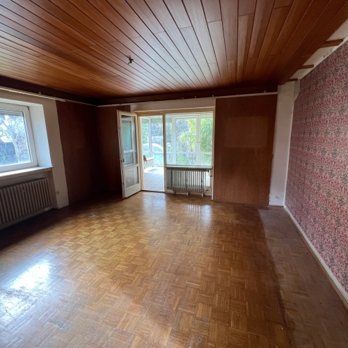 Traumhaftes Grundstück mit sanierungsbedürftigen Einfamilienhaus optimhome Immobilien Deutschland • Kaufen & Verkaufen Traumhaftes Grundstück mit sanierungsbedürftigen Einfamilienhaus optimhome Immobilien Deutschland • Kaufen & Verkaufen