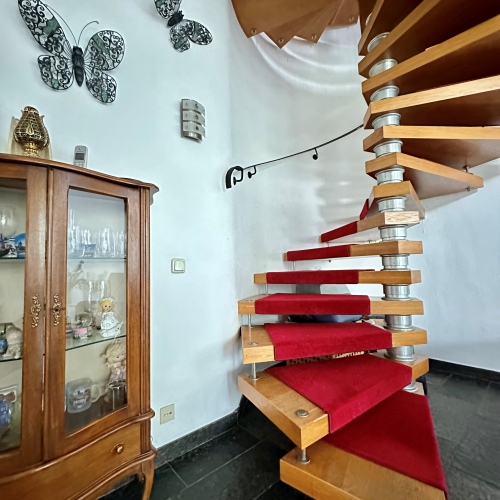 Viel Platz für die Familie – 6 Zimmer, 4 Ebenen, 2 Kamine, Garten und Stellplätze! optimhome Immobilien Deutschland • Kaufen & Verkaufen