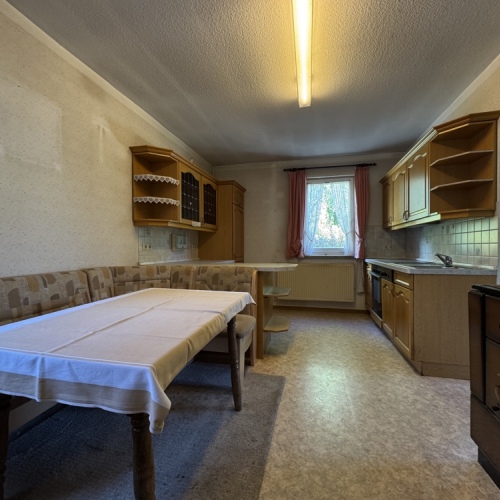 Geräumiges Wohnhaus in ruhiger Lage, mit Scheune, Garten und vielen Möglichkeiten zur Gestaltung optimhome Immobilien Deutschland • Kaufen & Verkaufen