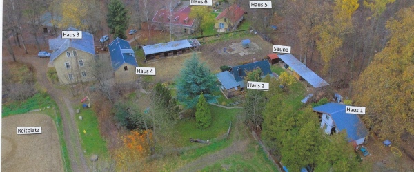 Bild Flächendenkmal mit 8 Wohneinheiten und ca. 13ha land-und forstwirtschaftlicher Fläche in 