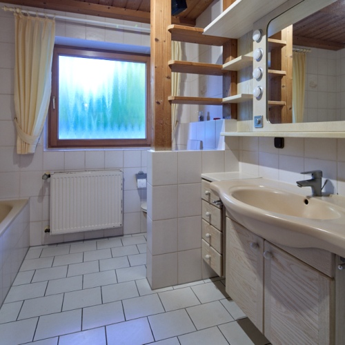 Ruhiges Wohnen in idyllischer Lage – großer Garten & Ausbaupotenzial optimhome Immobilien Deutschland • Kaufen & Verkaufen