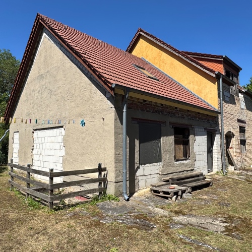 RESERVIERT _ 2 Einfamilienhäuser und Remise auf 723 qm Grundstück im historischem Dorfanger optimhome Immobilien Deutschland • Kaufen & Verkaufen
