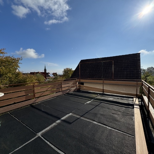 Geräumiges Wohnhaus in ruhiger Lage, mit Scheune, Garten und vielen Möglichkeiten zur Gestaltung optimhome Immobilien Deutschland • Kaufen & Verkaufen Geräumiges Wohnhaus in ruhiger Lage, mit Scheune, Garten und vielen Möglichkeiten zur Gestaltung optimhome Immobilien Deutschland • Kaufen & Verkaufen