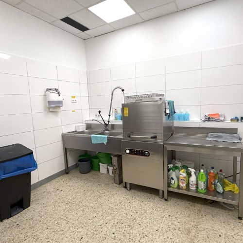 Hochwertige Restaurantfläche nahe Skyline Plaza inkl. Möglichkeit zum Straßenverkauf! optimhome Immobilien Deutschland • Kaufen & Verkaufen Hochwertige Restaurantfläche nahe Skyline Plaza inkl. Möglichkeit zum Straßenverkauf! optimhome Immobilien Deutschland • Kaufen & Verkaufen