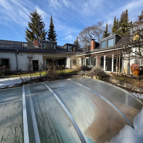 VERMIETET - Luxuriöser Winkelbungalow mit ca. 300 m² Wohn-/ Nutzfläche am Dorfanger optimhome Immobilien Deutschland • Kaufen & Verkaufen