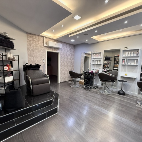 Moderne Friseursalon mit separate Kosmetikraum und zwei Geschosse in Westend! optimhome Immobilien Deutschland • Kaufen & Verkaufen