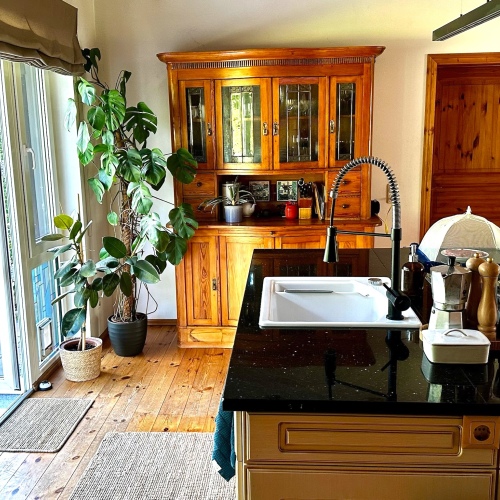 Stilvolles idyllisches Fachwerkhaus mit beheizter Doppelgarage und einem traumhaften Garten optimhome Immobilien Deutschland • Kaufen & Verkaufen Stilvolles idyllisches Fachwerkhaus mit beheizter Doppelgarage und einem traumhaften Garten optimhome Immobilien Deutschland • Kaufen & Verkaufen