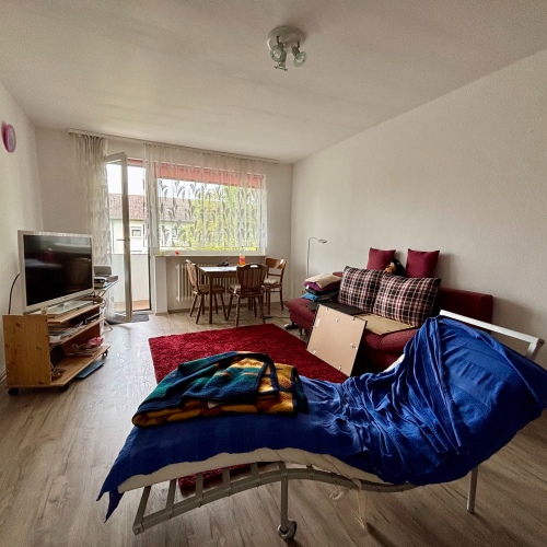 Wohnen oder vermieten: Charmante 2-Zimmer-Wohnung mit Balkon & Stellplatz! optimhome Immobilien Deutschland • Kaufen & Verkaufen Wohnen oder vermieten: Charmante 2-Zimmer-Wohnung mit Balkon & Stellplatz! optimhome Immobilien Deutschland • Kaufen & Verkaufen