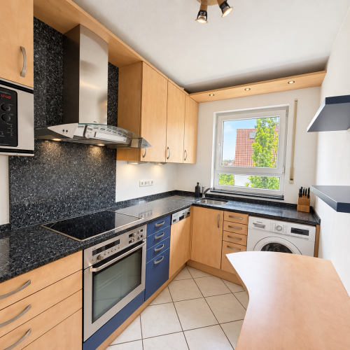 Sofort bezugsfrei! 3-Zimmer-Wohnung mit Kamin und Doppelgarage in Bergen Enkheim! optimhome Immobilien Deutschland • Kaufen & Verkaufen