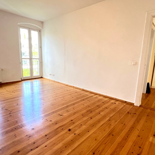 VERKAUFT! sehr helle + ruhige + leere 5-Zimmer Wohnung im Altbau mit Ausbaureserve optimhome Immobilien Deutschland • Kaufen & Verkaufen