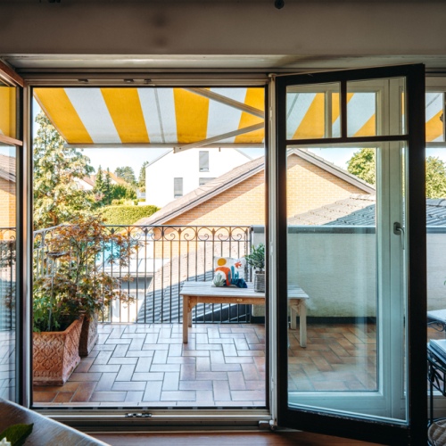 Lichtdurchflutete Eigentumswohnung mit Weitblick, zwei Balkonen und moderner Ausstattung optimhome Immobilien Deutschland • Kaufen & Verkaufen Lichtdurchflutete Eigentumswohnung mit Weitblick, zwei Balkonen und moderner Ausstattung optimhome Immobilien Deutschland • Kaufen & Verkaufen
