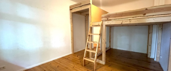 Bild Sehr schöne, helle, zur sofortigen Nutzung freie 3 Zimmer-Wohnung mit dem besonderen Flair in Berlin