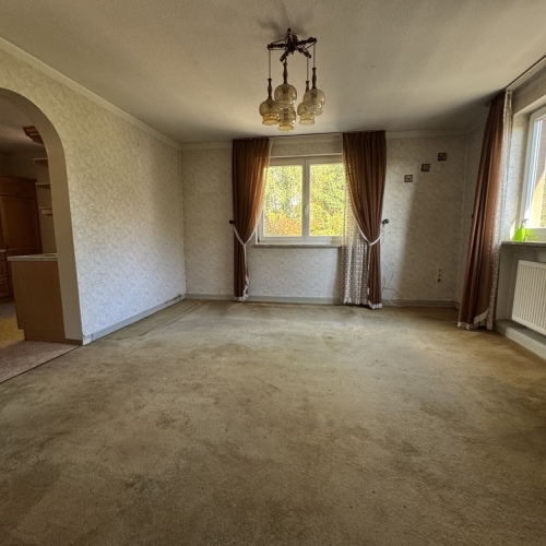 Geräumiges Wohnhaus in ruhiger Lage, mit Scheune, Garten und vielen Möglichkeiten zur Gestaltung optimhome Immobilien Deutschland • Kaufen & Verkaufen