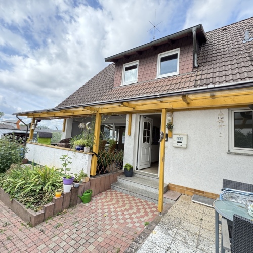 Zuhause ankommen! Charmante Doppelhaushälfte mit Garten & Terrasse optimhome Immobilien Deutschland • Kaufen & Verkaufen Zuhause ankommen! Charmante Doppelhaushälfte mit Garten & Terrasse optimhome Immobilien Deutschland • Kaufen & Verkaufen