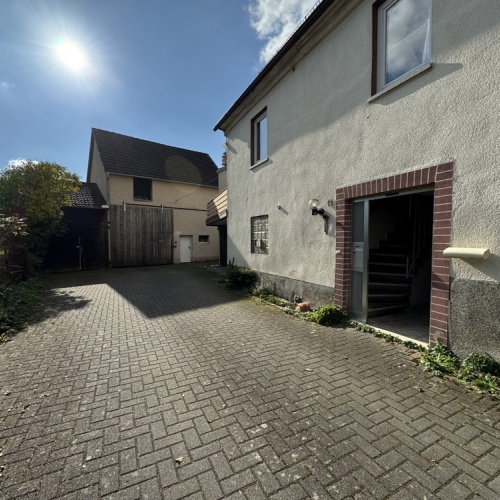 Geräumiges Wohnhaus in ruhiger Lage, mit Scheune, Garten und vielen Möglichkeiten zur Gestaltung optimhome Immobilien Deutschland • Kaufen & Verkaufen