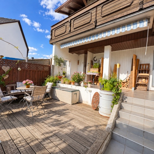 Selbst nutzen oder vermieten! Viel Platz für Familie & Zukunft – Garten, Terrassen und Weitblick optimhome Immobilien Deutschland • Kaufen & Verkaufen Selbst nutzen oder vermieten! Viel Platz für Familie & Zukunft – Garten, Terrassen und Weitblick optimhome Immobilien Deutschland • Kaufen & Verkaufen