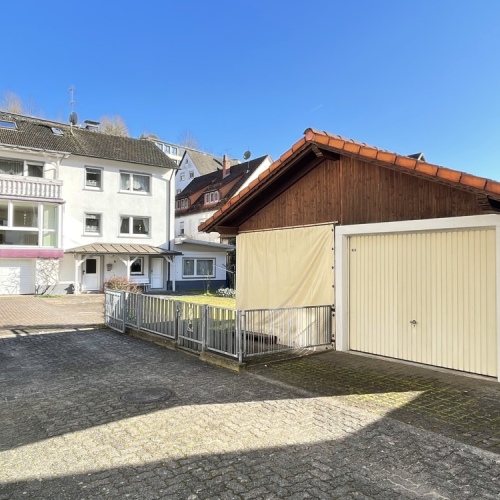 Familienparadies mit Garten! Großzügiges Haus mit Garten, Ausbaupotenzial & Flexibilität optimhome Immobilien Deutschland • Kaufen & Verkaufen Familienparadies mit Garten! Großzügiges Haus mit Garten, Ausbaupotenzial & Flexibilität optimhome Immobilien Deutschland • Kaufen & Verkaufen