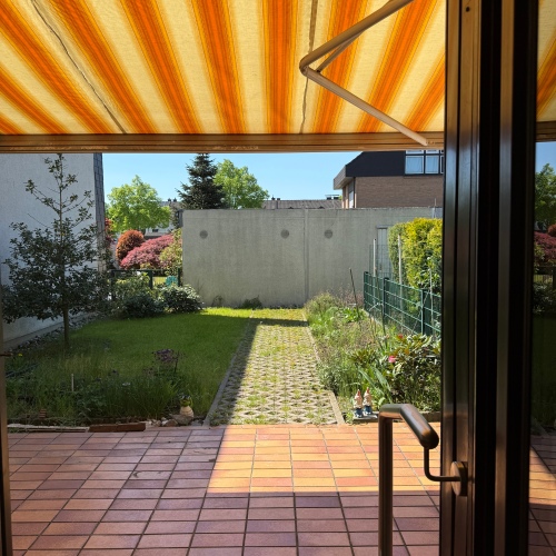 Hübsches Reihenendhaus mit tollem Garten und Garage optimhome Immobilien Deutschland • Kaufen & Verkaufen