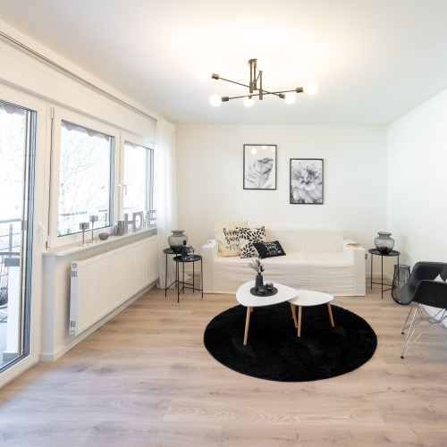 ERSTBEZUG NACH SANIERUNG! Schöne, sanierte Eigentumswohnung mit Balkon, Terrasse und Grünfläche optimhome Immobilien Deutschland • Kaufen & Verkaufen ERSTBEZUG NACH SANIERUNG! Schöne, sanierte Eigentumswohnung mit Balkon, Terrasse und Grünfläche optimhome Immobilien Deutschland • Kaufen & Verkaufen