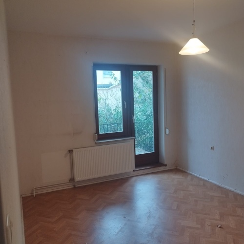 Großes Reihenhaus mit viel Potenzial im Herzen von Walle optimhome Immobilien Deutschland • Kaufen & Verkaufen Großes Reihenhaus mit viel Potenzial im Herzen von Walle optimhome Immobilien Deutschland • Kaufen & Verkaufen