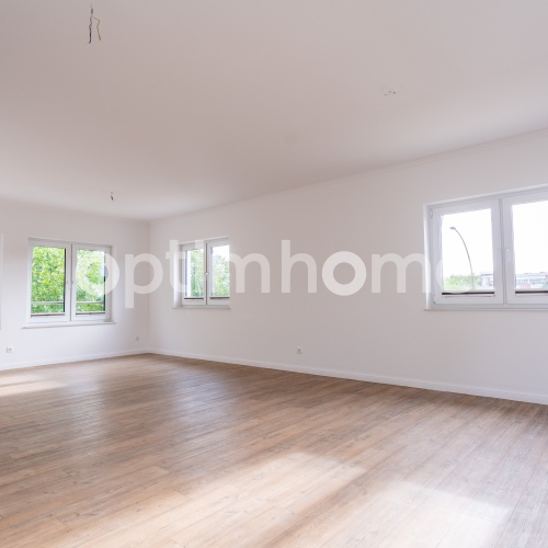 Gewerbeimmobilie mit Wohnung und ca. 40 Stellplätzen – ideal für Kfz-Nutzung optimhome Immobilien Deutschland • Kaufen & Verkaufen