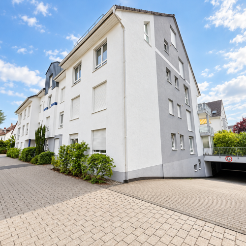Sofort bezugsfrei! 3-Zimmer-Wohnung mit Kamin und Doppelgarage in Bergen Enkheim! optimhome Immobilien Deutschland • Kaufen & Verkaufen