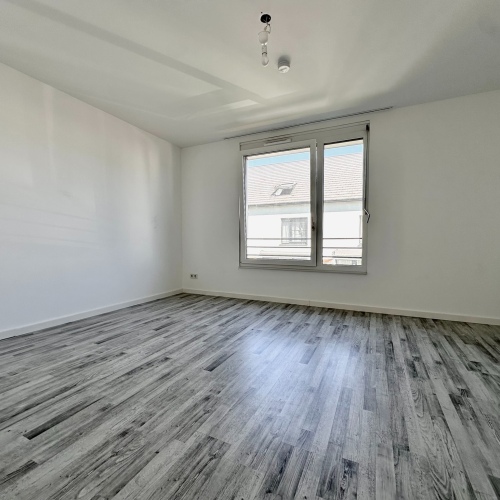 Familienglück an der Nidder! 5 Zimmer Reiheneckhaus mit 2-PKW-Stellplätzen! optimhome Immobilien Deutschland • Kaufen & Verkaufen Familienglück an der Nidder! 5 Zimmer Reiheneckhaus mit 2-PKW-Stellplätzen! optimhome Immobilien Deutschland • Kaufen & Verkaufen