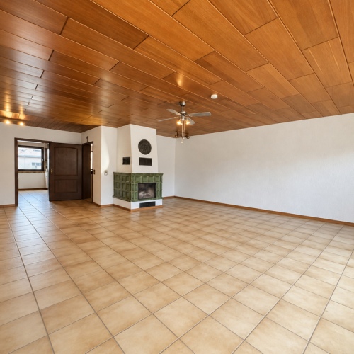 Zweifamilien-Reihenmittelhaus mit 245 m² Wohnfläche, neuem Dach, Wärmepumpe und 3 Garagen optimhome Immobilien Deutschland • Kaufen & Verkaufen Zweifamilien-Reihenmittelhaus mit 245 m² Wohnfläche, neuem Dach, Wärmepumpe und 3 Garagen optimhome Immobilien Deutschland • Kaufen & Verkaufen