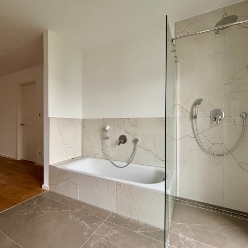 Exklusiv Wohnen am Park: Moderne 3-Zimmer-Wohnung mit großem Balkon & Tiefgarage! optimhome Immobilien Deutschland • Kaufen & Verkaufen