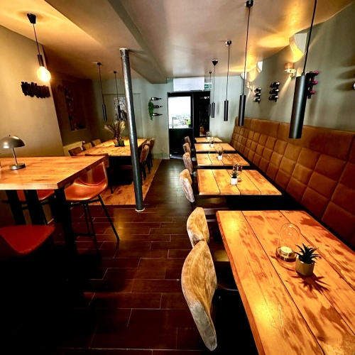 Modern und Gemütlich! Weinbar mit Sonnenterrasse in Frankfurt-Sachsenhausen! optimhome Immobilien Deutschland • Kaufen & Verkaufen Modern und Gemütlich! Weinbar mit Sonnenterrasse in Frankfurt-Sachsenhausen! optimhome Immobilien Deutschland • Kaufen & Verkaufen