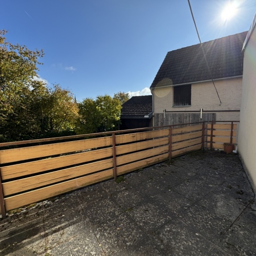 Geräumiges Wohnhaus in ruhiger Lage, mit Scheune, Garten und vielen Möglichkeiten zur Gestaltung optimhome Immobilien Deutschland • Kaufen & Verkaufen Geräumiges Wohnhaus in ruhiger Lage, mit Scheune, Garten und vielen Möglichkeiten zur Gestaltung optimhome Immobilien Deutschland • Kaufen & Verkaufen