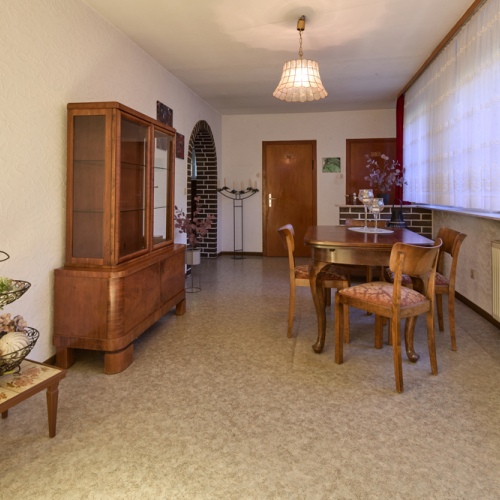 Wohnhaus mit Charme und Potenzial – ideal für Handwerker zur Selbstverwirklichung optimhome Immobilien Deutschland • Kaufen & Verkaufen Wohnhaus mit Charme und Potenzial – ideal für Handwerker zur Selbstverwirklichung optimhome Immobilien Deutschland • Kaufen & Verkaufen