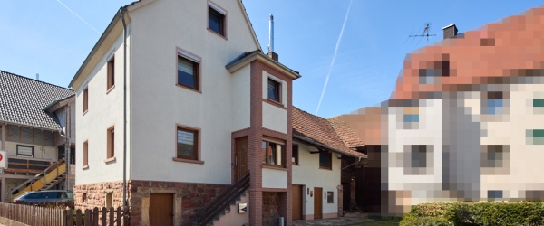 Bild Viel Potenzial zur Gestaltung - großzügiges Wohnhaus mit Nebengebäude in 