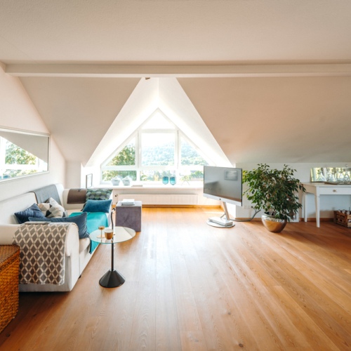 Lichtdurchflutete Eigentumswohnung mit Weitblick, zwei Balkonen und moderner Ausstattung optimhome Immobilien Deutschland • Kaufen & Verkaufen Lichtdurchflutete Eigentumswohnung mit Weitblick, zwei Balkonen und moderner Ausstattung optimhome Immobilien Deutschland • Kaufen & Verkaufen