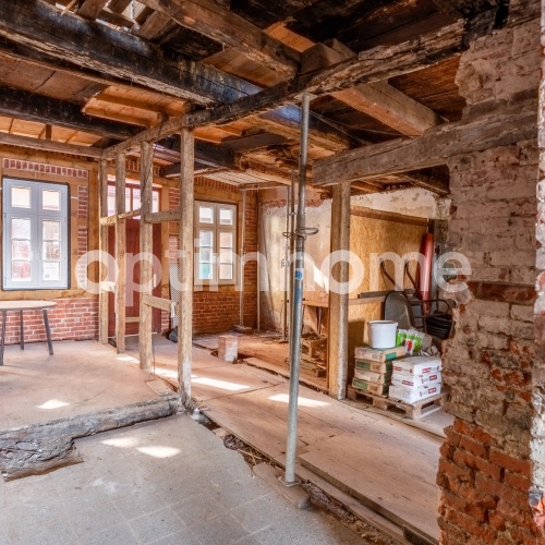 Historisches, denkmalgeschütztes Fachwerkhaus direkt an der Elbe optimhome Immobilien Deutschland • Kaufen & Verkaufen Historisches, denkmalgeschütztes Fachwerkhaus direkt an der Elbe optimhome Immobilien Deutschland • Kaufen & Verkaufen
