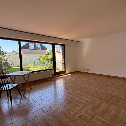 Hübsches Reihenendhaus mit tollem Garten und Garage optimhome Immobilien Deutschland • Kaufen & Verkaufen