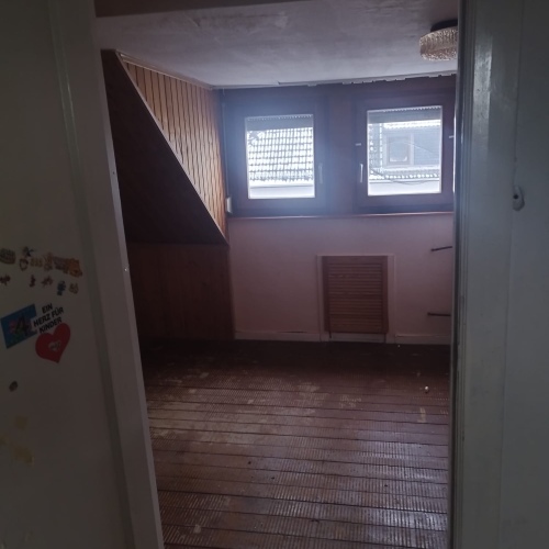 Großes Reihenhaus mit viel Potenzial im Herzen von Walle optimhome Immobilien Deutschland • Kaufen & Verkaufen Großes Reihenhaus mit viel Potenzial im Herzen von Walle optimhome Immobilien Deutschland • Kaufen & Verkaufen