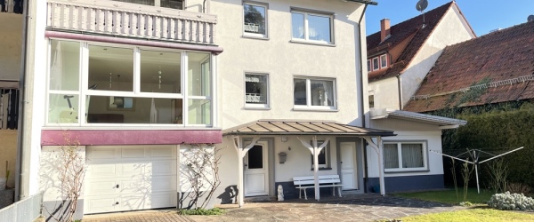 Ihr Wohnglück im Grünen - Zweifamilienhaus mit großem Grundstück, 2 Garagen & Apartment in Heigenbrücken | optimhome Immobilien Deutschland • Kaufen & Verkaufen Bild Ihr Wohnglück im Grünen - Zweifamilienhaus mit großem Grundstück, 2 Garagen & Apartment in
